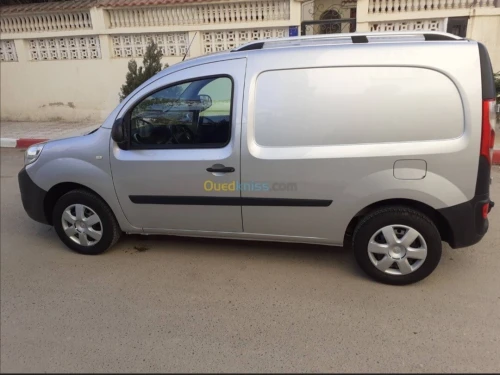 location fourgonnettes PARTNER / DOBLO avec chauffeurs 