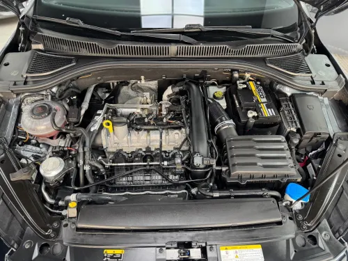Volkswagen Jetta 2021 Carat