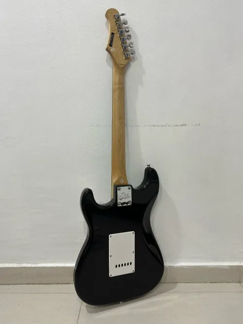 Guitare électrique avec ampli 