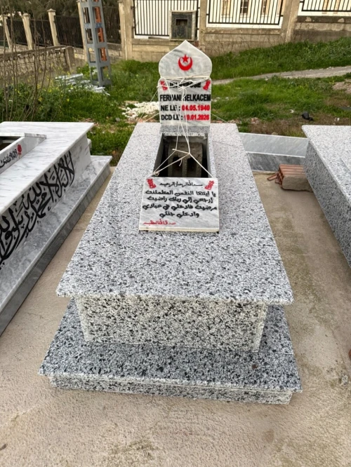 Tombe