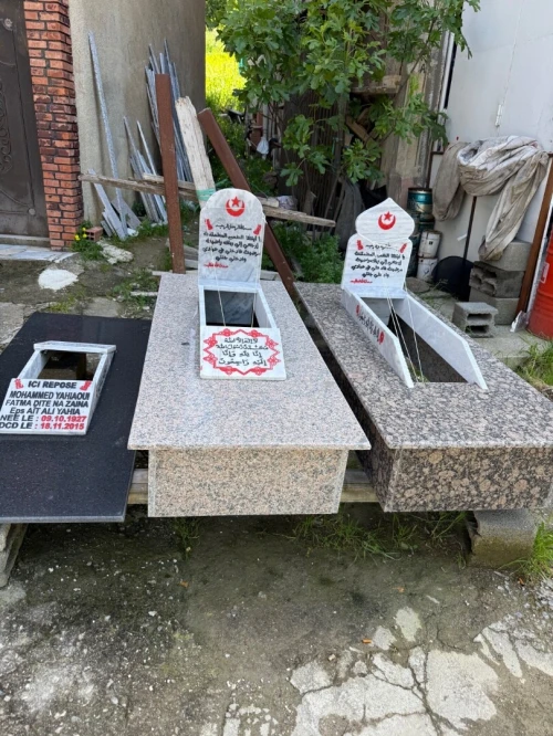 Tombe