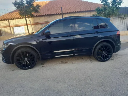 Volkswagen New Tiguan 2021 R line black black