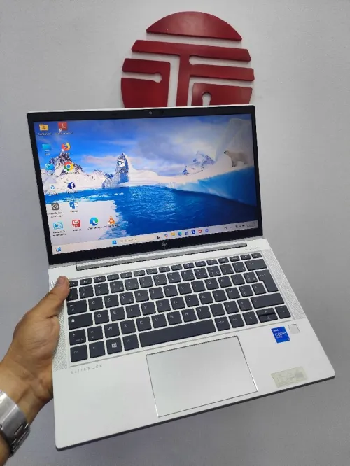 HP ELITEBOOK 830 g8 i5 11em 16gb nvme 256