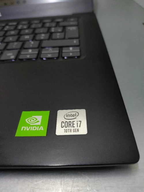 Dell vostro i7 10em 16gb ssd256 NVIDIA MX 250