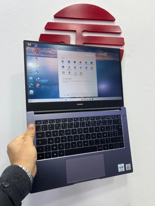 HUAWEI MATEBOOK i5 10em ram 8gb nvme 512gb NVIDIA MX250