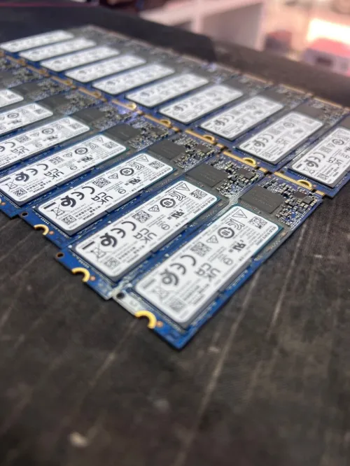 Disque dur ssd nvme 256gb kioxia jamais utilisé sans emballage