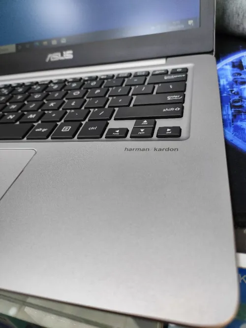 ASUS ZENBOOK i3 6em 8gb 128ssd+hdd500