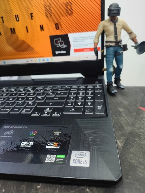 Asus tuf gaming i5 10300H RAM16GB NVME 512 GTX 1650