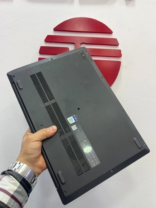 LENOVO V15 CPU I5 10em RAM 8gb ssd 256gb
