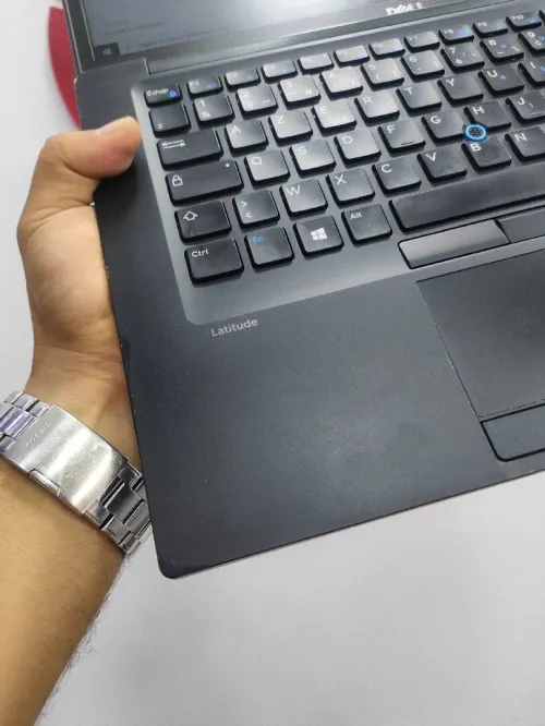 DELL LATITUDE 7480 i7 7em 8gb ssd 256 intel hd 620