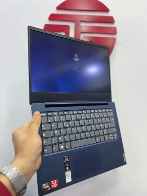 LENOVO IDEAPAD s340 ryzen 5 3500u RAM 8gb NVME 256 HDD 1tb vega 9