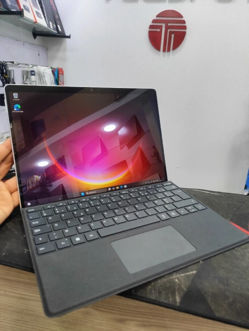 Microsoft Surface pro 8 2k i5 11em 8gb 256ssd iris xe