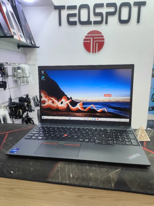 THINKPAD L15 I5 13EM VPRO RAM 16GB NVME 256 INTEL UHD graphique 