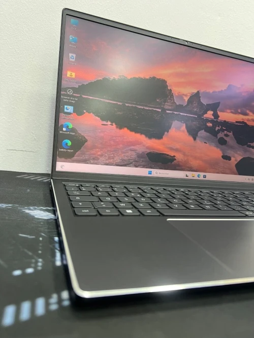 DELL VOSTRO I7 11800H 16gb RAM NVME 512gb RTX 3050