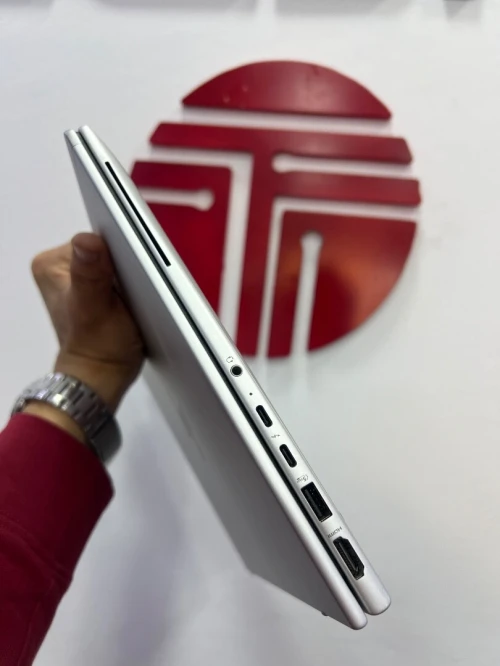 HP ELITEBOOK 640 g11 TACTILE ULTRA 5 135u ram 16gb nvme 512 cycle 17