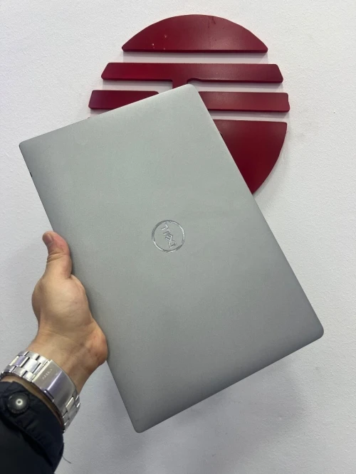 DELL LATITUDE 5420 CPU i5 11em RAM 16gb NVME 256 IINTEL IRIS XE