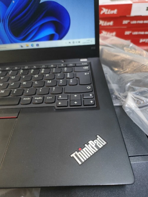 Thinkpad x13 ryzen5 pro 16gb ssd512