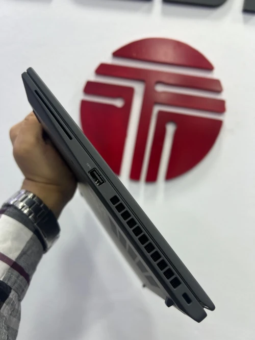 THINKPAD t14s i7 12em ram 16gb nvme 512gb intel iris xe