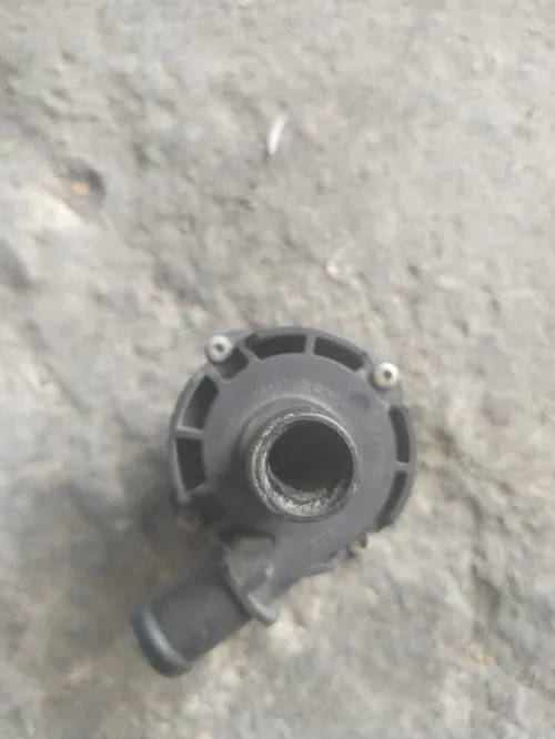 Pompe à eau auxiliaire VAG essence TDI 2.0