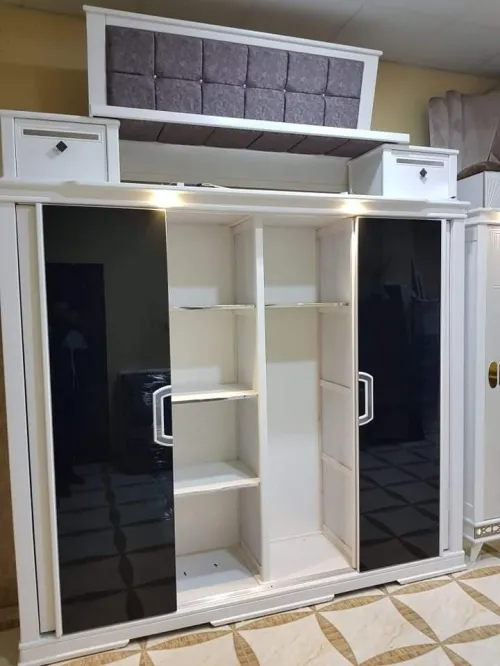 Chambre bois rouge luxe