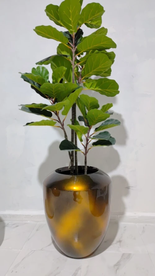 Pots de plantes en résine et fibre de verre