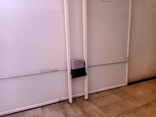 portail électrique / moteur coulissant / porte automatique / portail à battant 