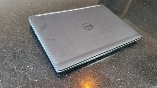 Dell précision 7520 , Intel Xeon,  2TO HDD , 64 GO de RAM