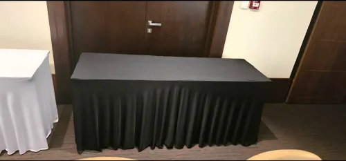 Housse de table et table mange-debout