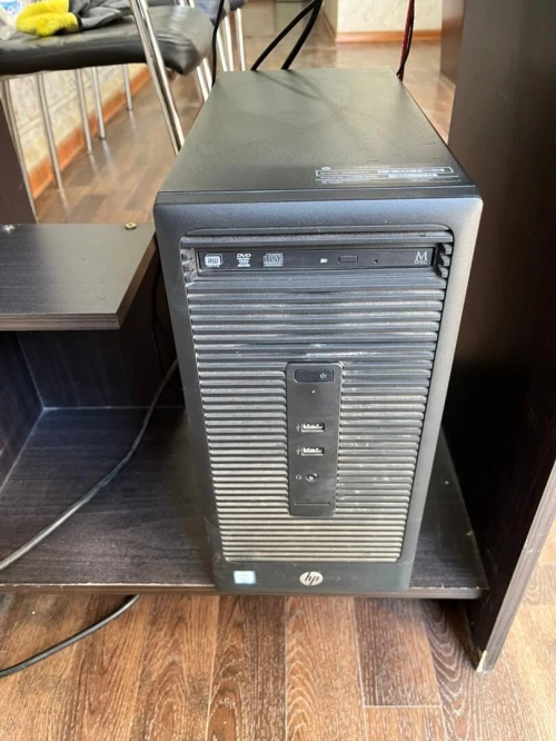 02 Ordinateus du bureau HP