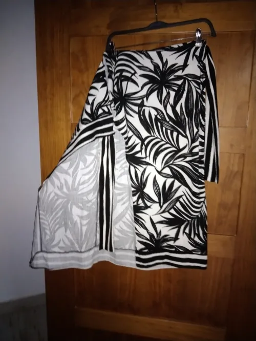 JUPE PORTEFEUILLE MARQUE ZARA