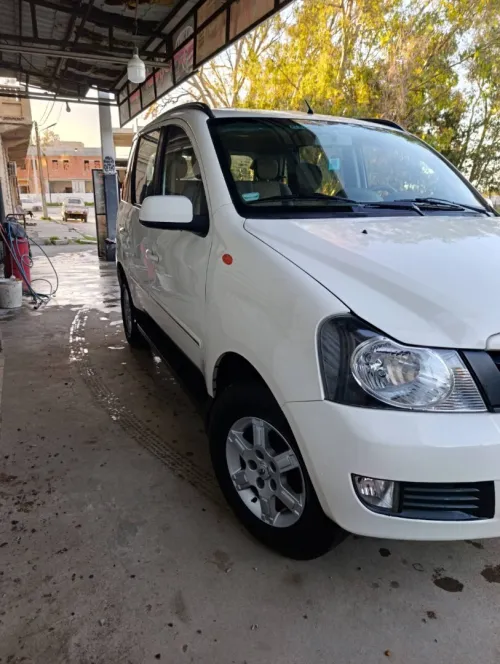 Mahindra Quanto 2015 Quanto