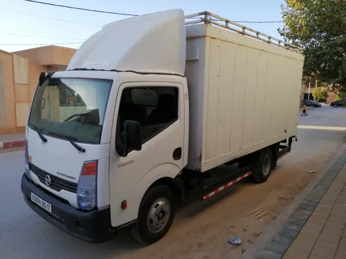 Nissan NT 400 2015