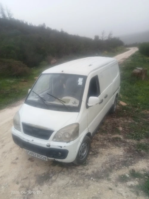 Zotye Z10 2012 