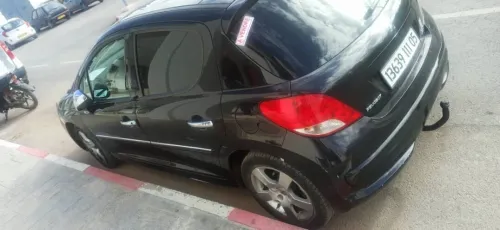 Peugeot 207 2011 