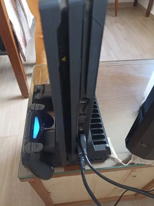 Ps4 pro للبيع