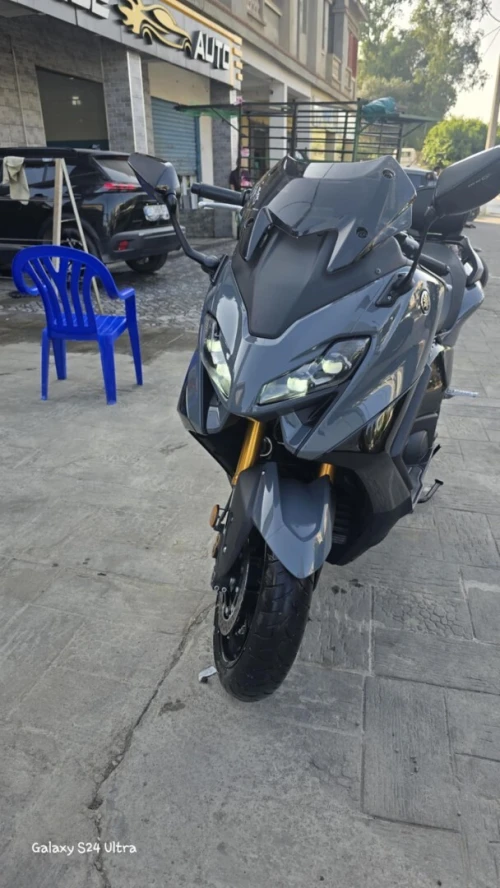 Yamaha Tmax 2023