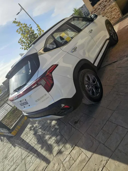 Kia Seltos 2025 Casquette blanche