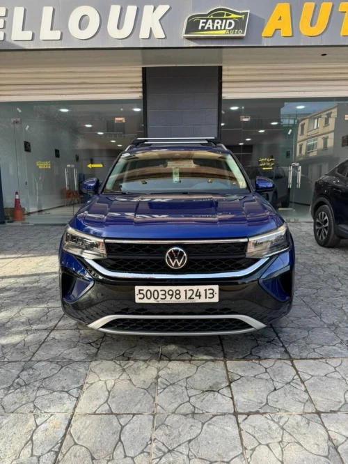 Volkswagen Taos 2024 SE Black 