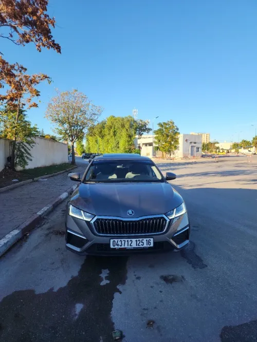 Skoda Octavia PRO Premium 2025 1.4T, 150H, 7 Speed