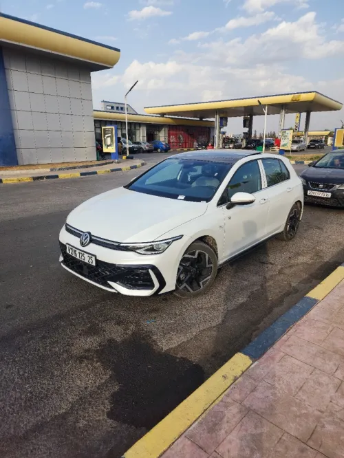 Volkswagen Golf 8 2025 R-Line