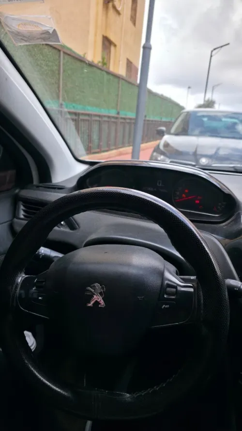 Peugeot 208 2013 208