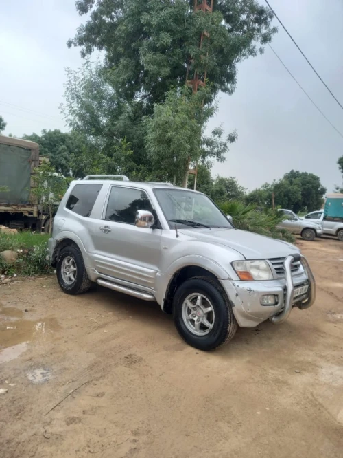 Mitsubishi Pajero Court 2001 Pajero Court