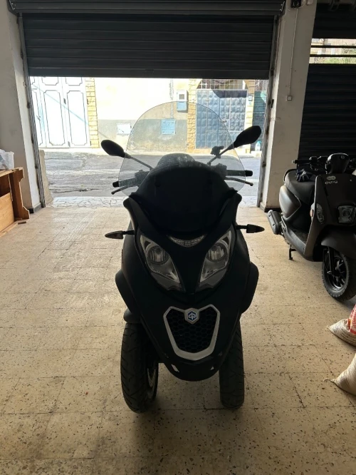 Piaggio MP3 2016