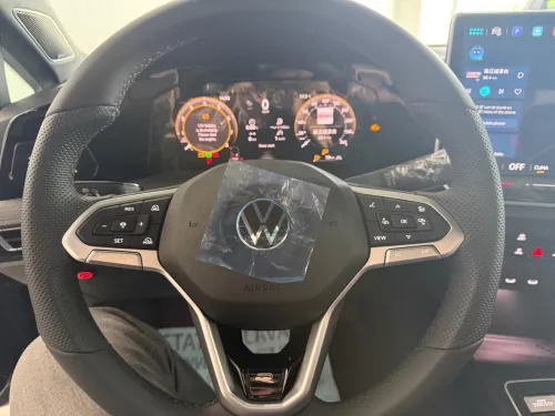Volkswagen Golf 8 2026 R Black Edition 