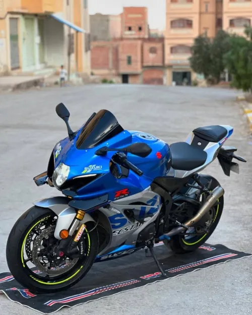 Suzuki M01 