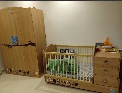 Chambre d'enfant CILEK (Lit modulable, deux matelas, commode, armoire et table a langer)