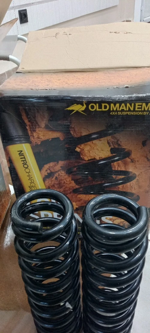 Pack complet (4) Ressorts Old Man Emu (OME) Neufs - Toyota