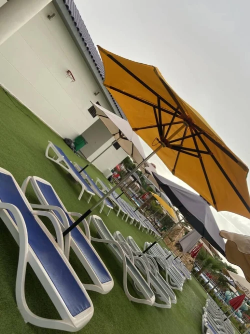 Parasol piscine
