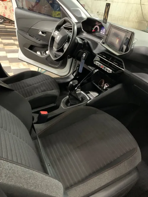 Peugeot 208 2022 Active Facelift