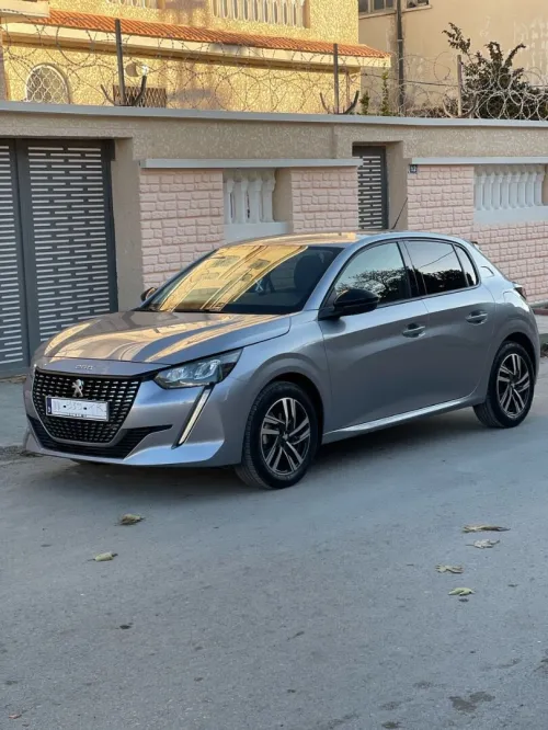 Peugeot 208 2024 Allure Pack